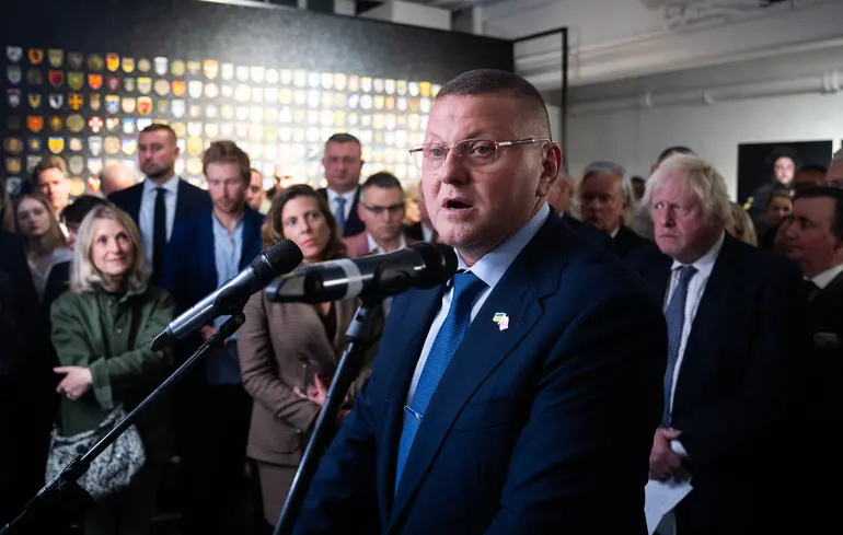Посол Украины в Великобритании Валерий Залужный выступает на открытии выставки «Несокрушимая Украина» в Лондоне / 23 сентября 2025 года