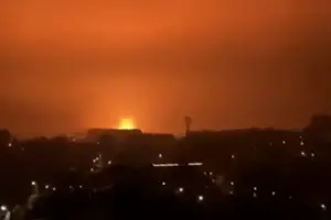 Атака морских дронов по порту в Туапсе попала на видео