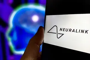 Пацієнт Neuralink керував дроном “силою думки”