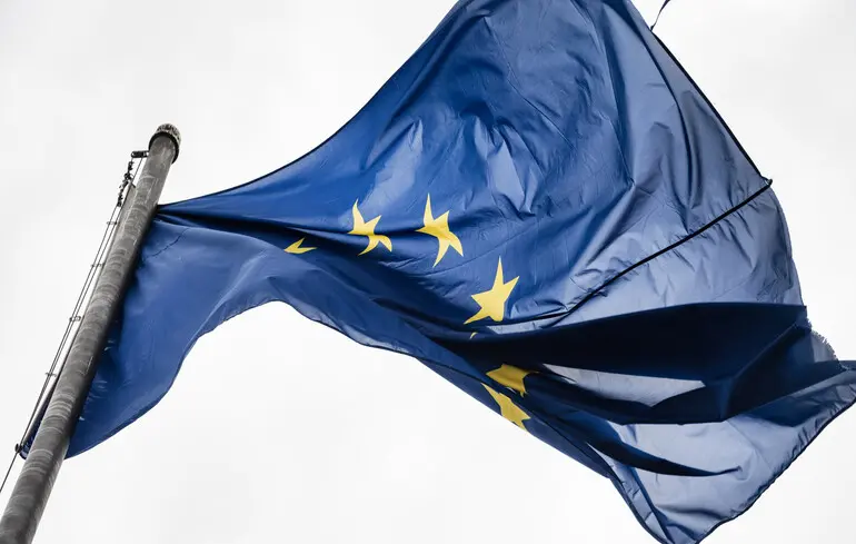 Конфиденциальность европейцев под угрозой из-за развития ИИ: ЕС готовит ослабление GDPR