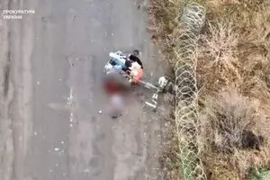 Российский дрон убил трех гражданских в Харьковской области — люди ехали за пенсией и гуманитаркой