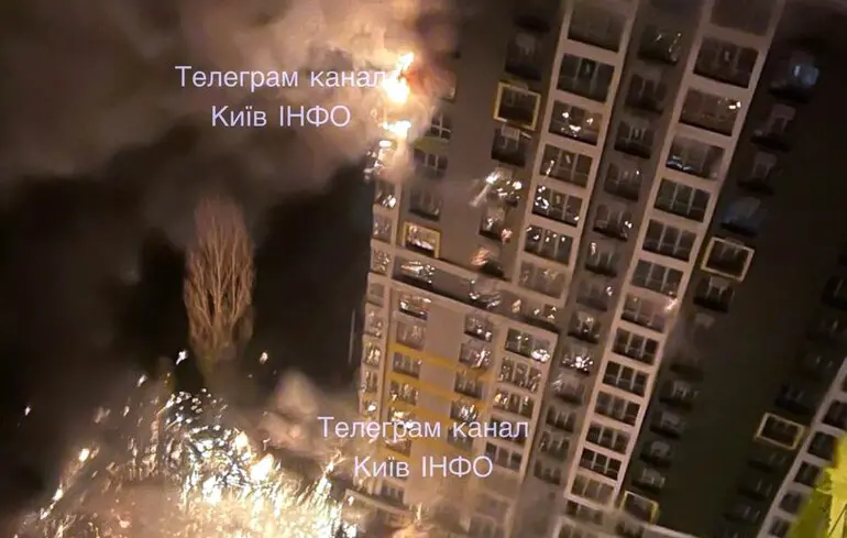 По всему Киеву пылают пожары, поражения фиксируются во всех районах города, количество пострадавших растет ежеминутно