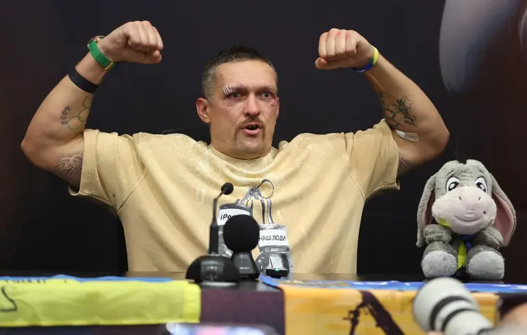 Александр Усик