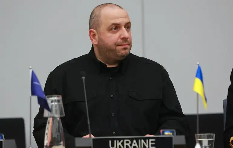 Умеров уже в США. СНБО говорит о командировке, но есть нюансы