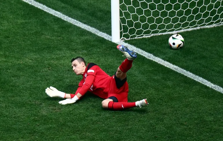 Голкіпер "Реала" Лунін спростував інформацію про небажання грати за збірну України