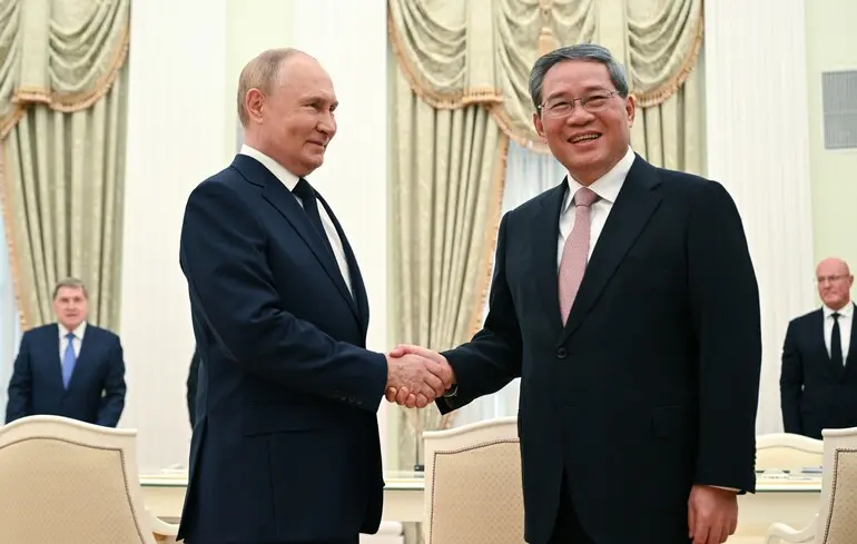 «Ми дотримуємося курсу взаємовигідної спрівпраці»: у Кремлі відбулася зустріч Путіна та прем’єра Китаю