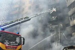 Среди погибших — трое детей: момент удара по дому в Тернополе попал на видео