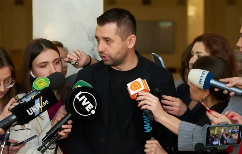 Железняк: План Єрмака змусити фракцію сьогодні звільнити Арахамію провалився