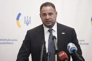 Hromadske: Зеленский не уволил Ермака с должности