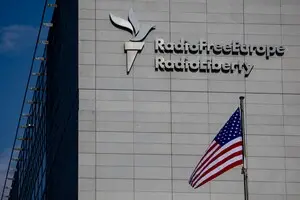 США закрывают венгерскую службу 