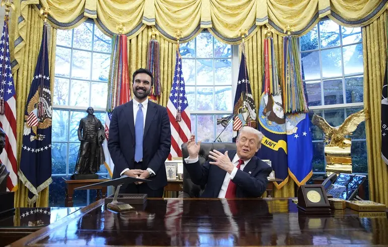 Разюча зміна риторики: Трамп зустрівся з новим мером Нью-Йорка і вже не планує переїжджати