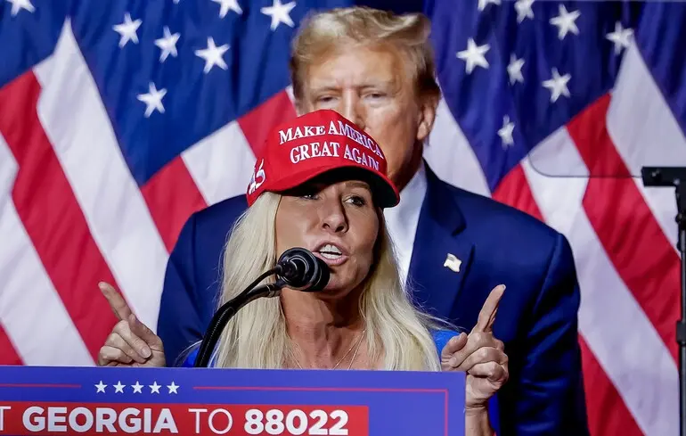Марджори Тейлор Грин выступает во время предвыборного мероприятия Дональда Трампа, штат Джорджия, США / 9 марта 2024 года