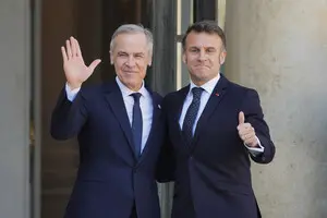 Карні і Макрон на полях саміту G20 у ПАР обговорили війну в Україні і підтвердили свою підтримку