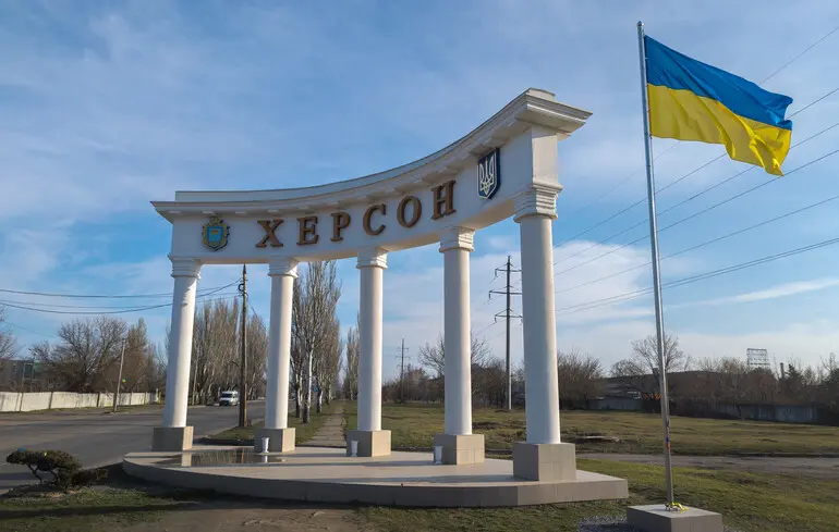 Росіяни завдали ударів по Херсону та Кізомису: є загиблі та поранені