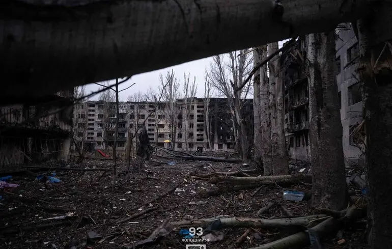 Росія завдала удару по місту в Донецькій області: троє людей загинули, є поранені