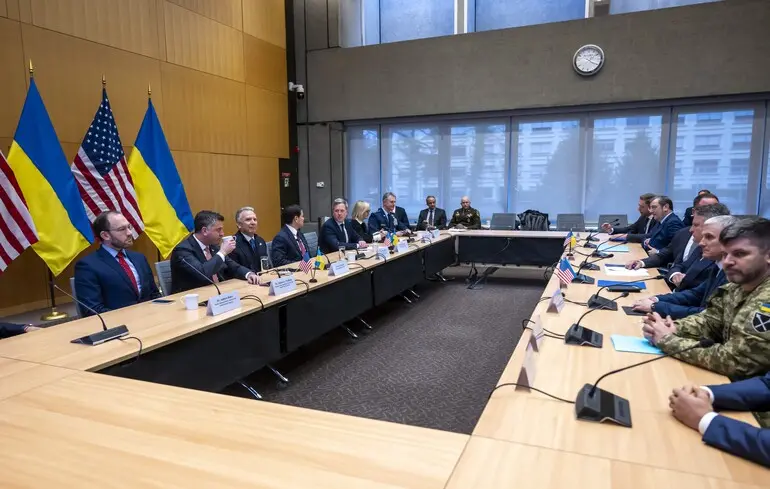 Делегации США и Украины встретились, чтобы обсудить мирный план президента США Дональда Трампа, направленный на прекращение войны с Россией, Женева, Швейцария / 23 ноября 2025 года