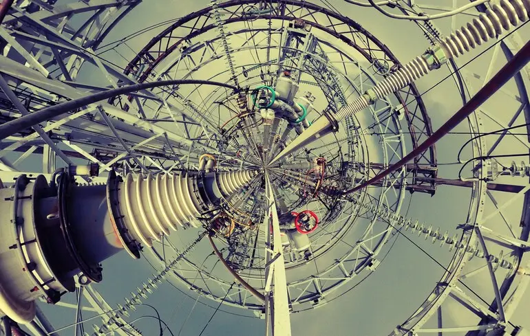 Штучний інтелект змінює світову енергосистему: електроенергія — нова нафта