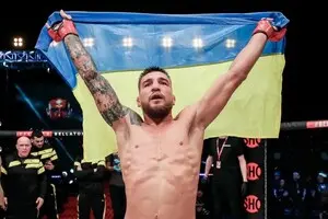 Отримав дату і суперника: український боєць Амосов проведе дебютний бій у UFC