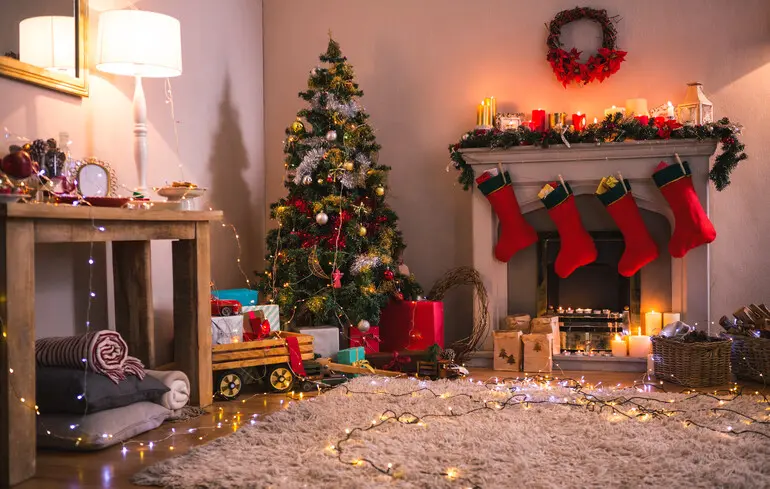 Свята наближаються: скільки відпочиватимуть українці на Різдво та Новий рік