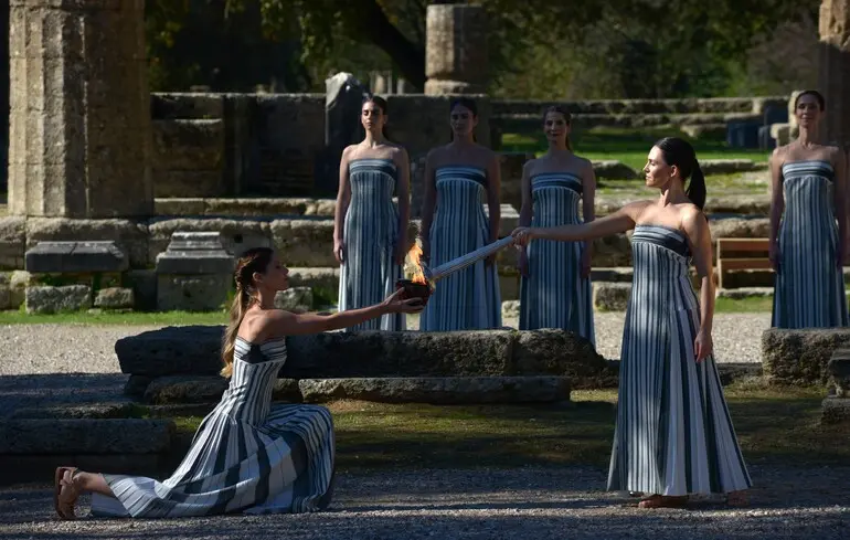 У Греції запалили вогонь зимової Олімпіади-2026