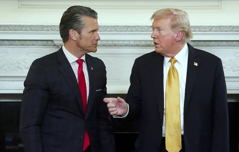 Гегсет не з'являється в Україні, але це цілком влаштовує Трампа — Politico