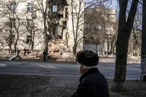 Россия нанесла удары по Херсону: трое раненых, повреждены электросети