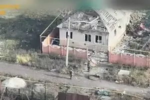 ВСУ устраивают засады для россиян в Покровске и уничтожают их — видео