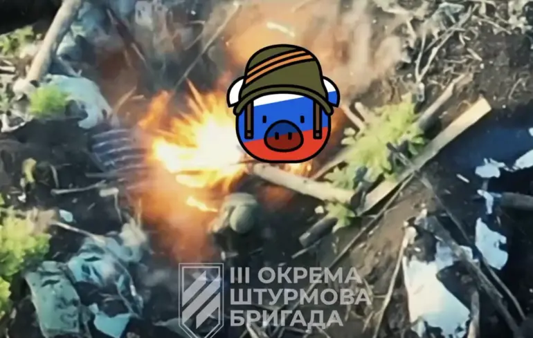 На Харківщині російські штурмові групи просуваються, прикриваючись маскувальними наметами й плащами — Третя штурмова бригада