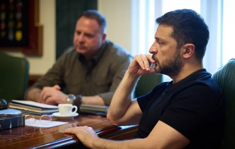 Звільнення Єрмака: Зеленський назвав склад делегації на переговорах щодо 