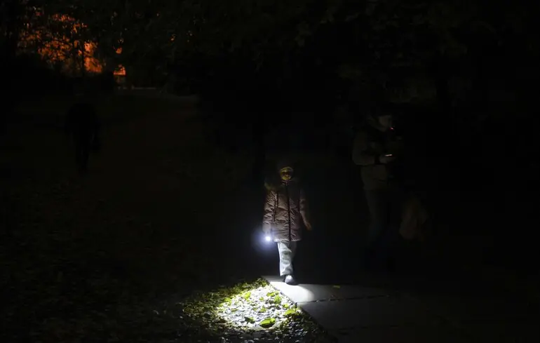 Частина Києва без світла через масовану атаку РФ