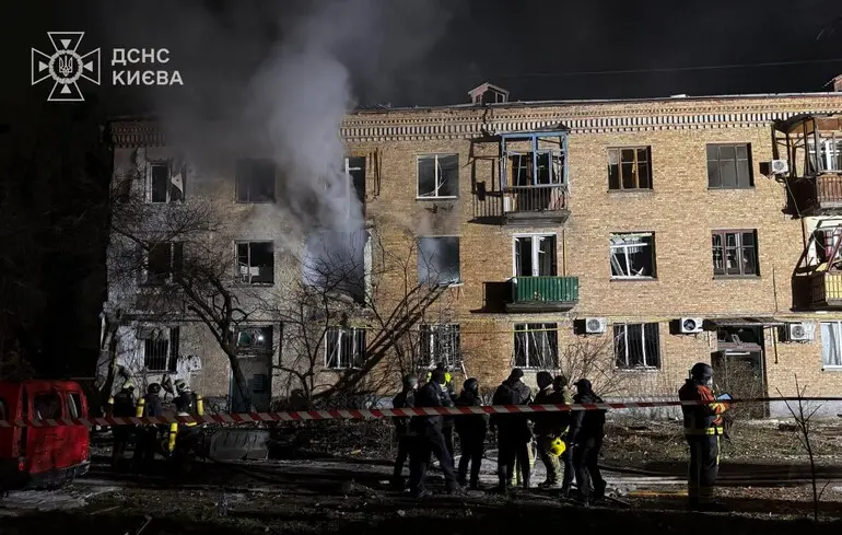 Около 600 дронов и 36 ракет россияне выпустили по Украине: куда они целились