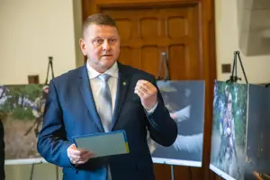 Война в Украине все больше приобретает признаки мировой — Залужный