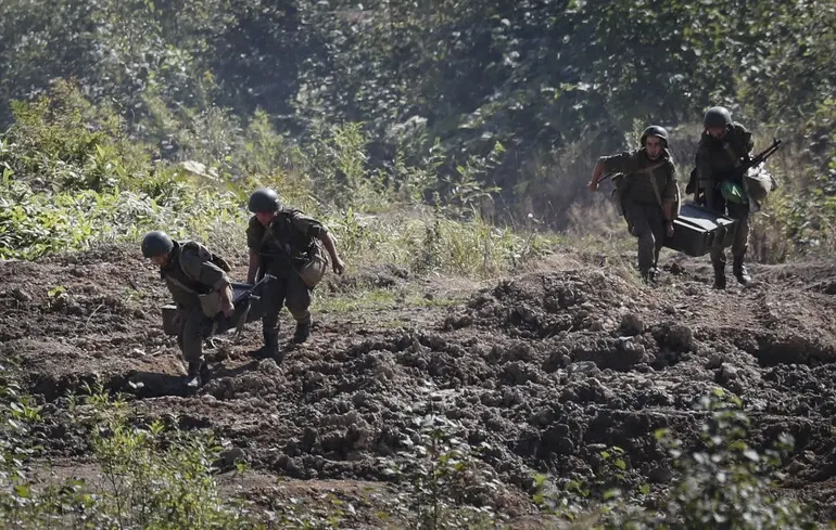 The Telegraph: Російських солдатів кидають на забій без шоломів і броні