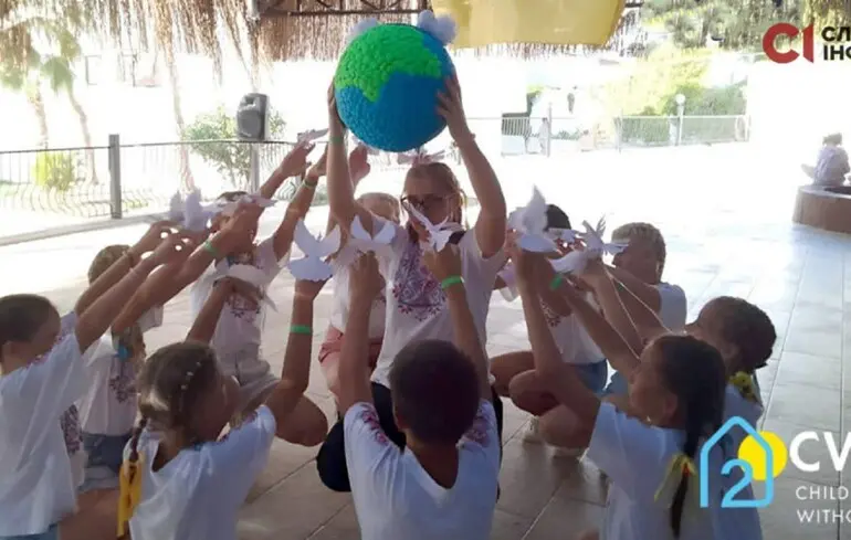 Евакуйовані до Туреччини діти з інтернату два роки були без нормальної освіти та під тиском вихователів – Слідство.Інфо