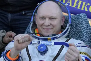 Російського космонавта виключили з екіпажу Crew-12 через витік секретних даних SpaceX — The Insider