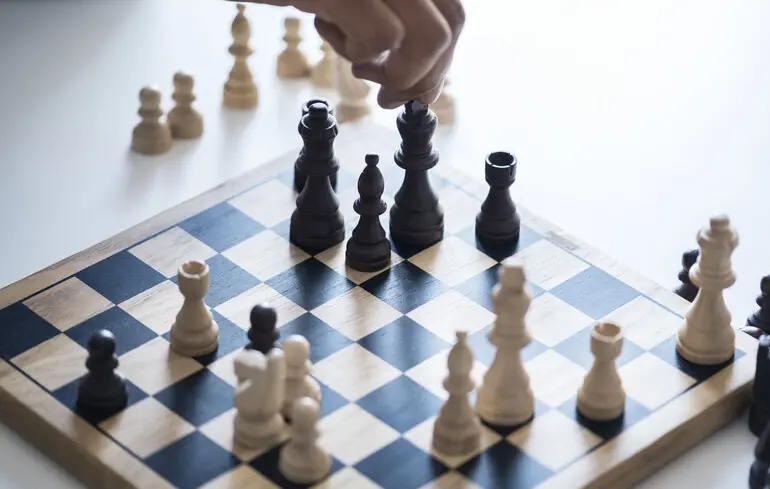 Уроки мови: як буде українською «шахматная доска»