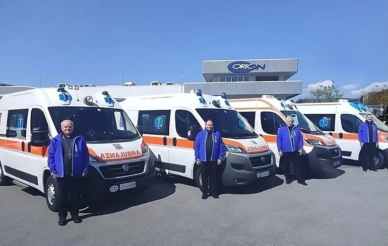 Четыре автомобиля скорой помощи для Украины от Папы Римского Франциска І / 7 апреля 2025 года