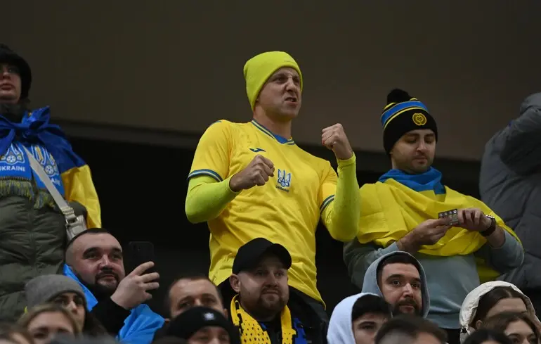 УЕФА оштрафовал Украину за антироссийский баннер на матче сборной