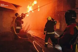 Росіяни масовано обстріляли залізничну інфраструктуру у Фастові, 