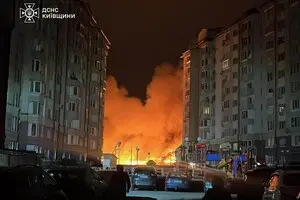Три района Киевской области всю ночь находились под массированным обстрелом, ГСЧС показала фото последствий