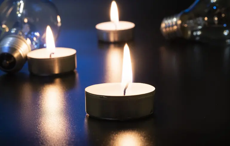 РФ вдарила по енергетиці у восьми областях України. На деяких об'єктах серйозні пошкодження