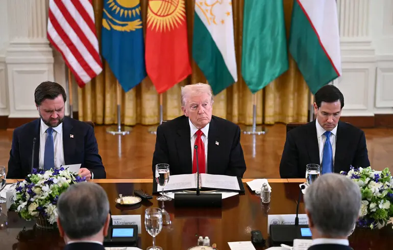 Штраф для соцмережі Маска: Трамп заявив, що Європа йде в "поганому напрямку"