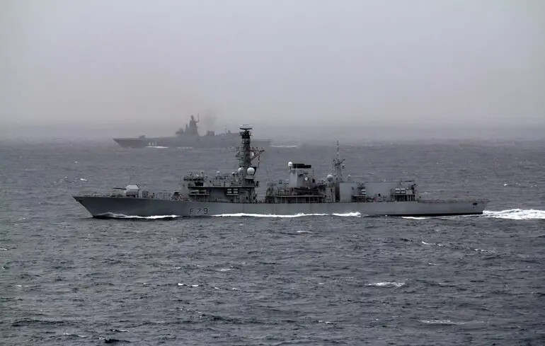 Британия близка к потере доминирования в Атлантике в пользу РФ - командующий Королевского флота