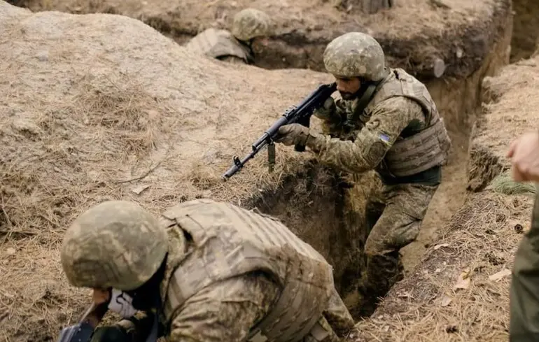 Двое украинских военных взяли в плен сразу шестерых россиян в Днепропетровской области