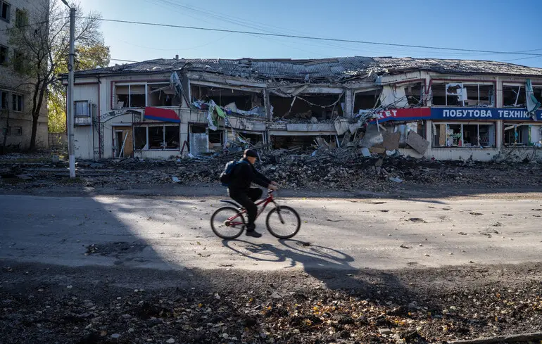 Россияне пытаются закрепиться на окраинах Мирнограда: что происходит в городе