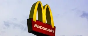“Жахлива різдвяна реклама” від McDonald’s: компанія видалила ШІ-ролик через масовий хейт