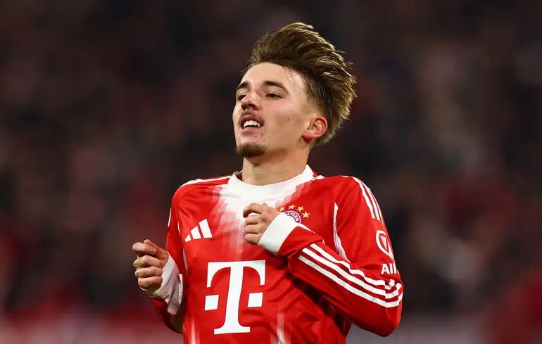 17-летний футболист 