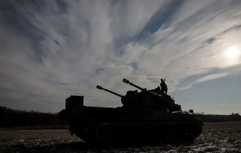 Руководство оборонного завода подозревают в хищении средств на закупке защиты для танков ВСУ