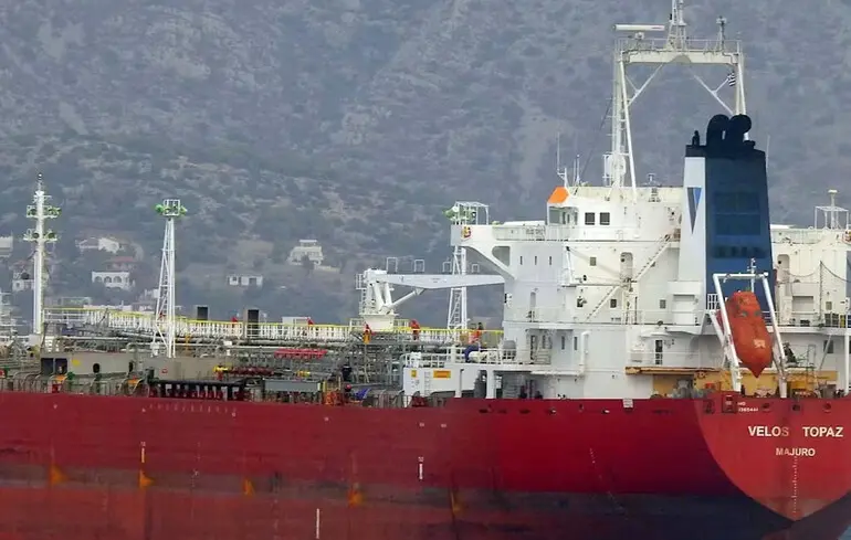 Танкер під прапором Греції зайшов до російського порту Усть-Луга