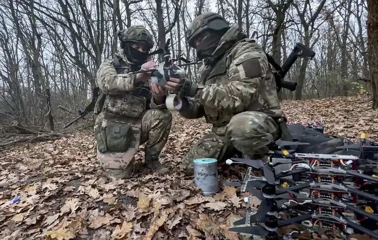 Росіяни зробили ставку на повне оточення Мирнограда — "Алекс"